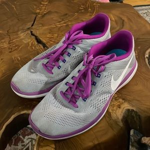 Women’s Nike Free 4.0 Size 9.5